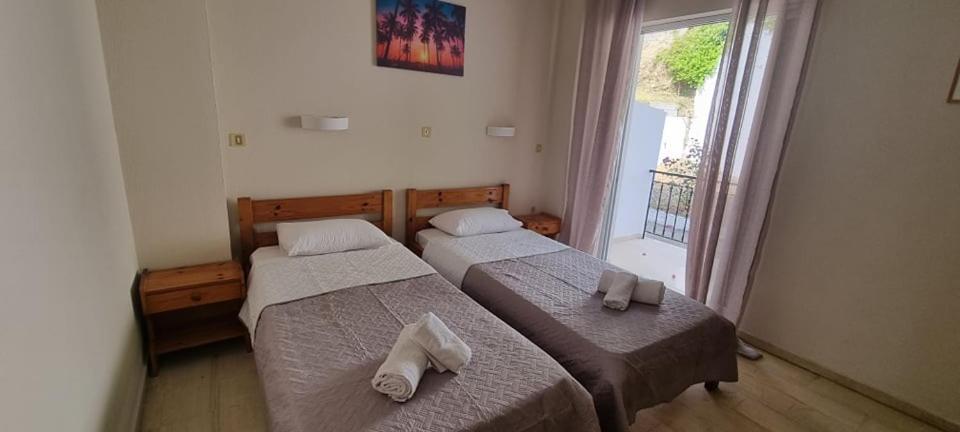 Aparthotel Ionian Mare Agios Ioannis Peristerion Exterior foto